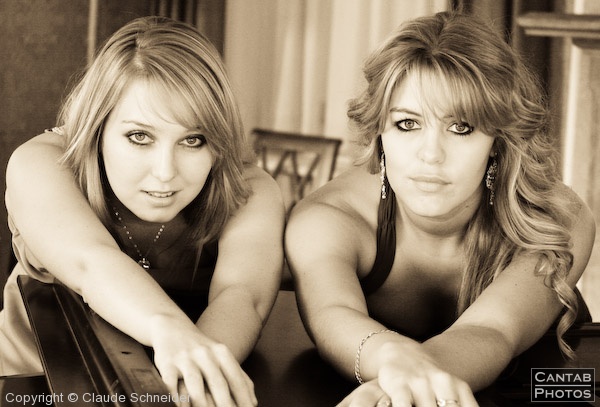 Photoshoot - Emily & Hayley (Friends) - Photo 33