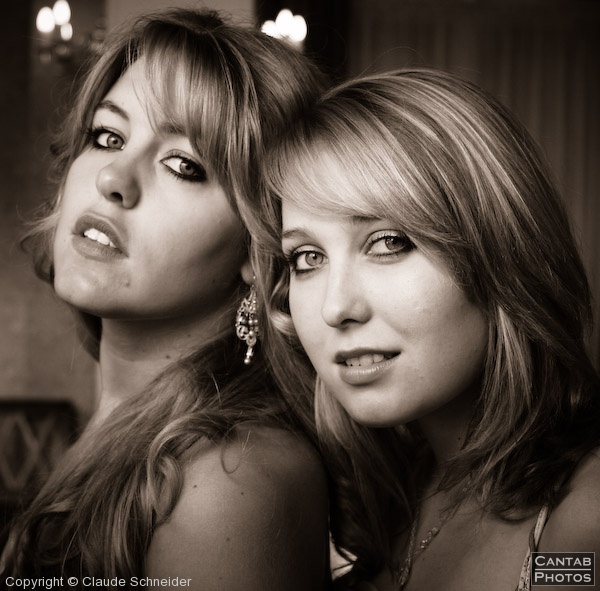 Photoshoot - Emily & Hayley (Friends) - Photo 23